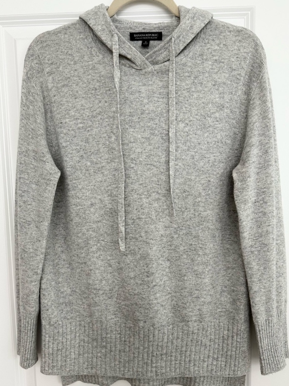 Fall Merino Wool Light Heather Grey Lightweight Hoodie Sweater - Banana Republic